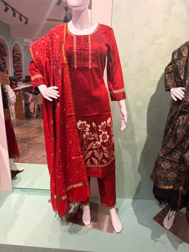 Red Kurta set
